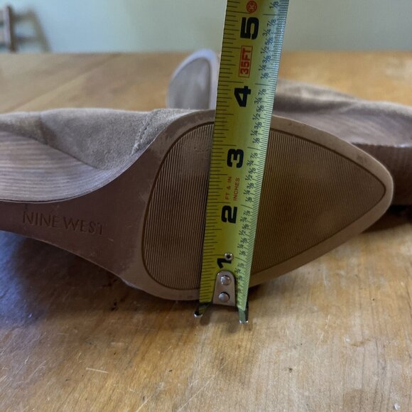 Nine West Retrolook Wedge Suede Tassel Booties 7-7.5 - Picture 13 of 13